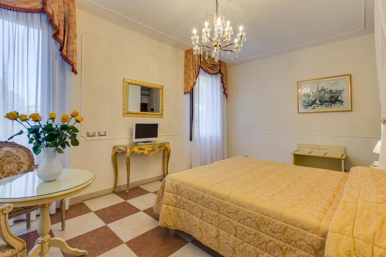 Hotel Bernardi Semenzato Velence Kültér fotó