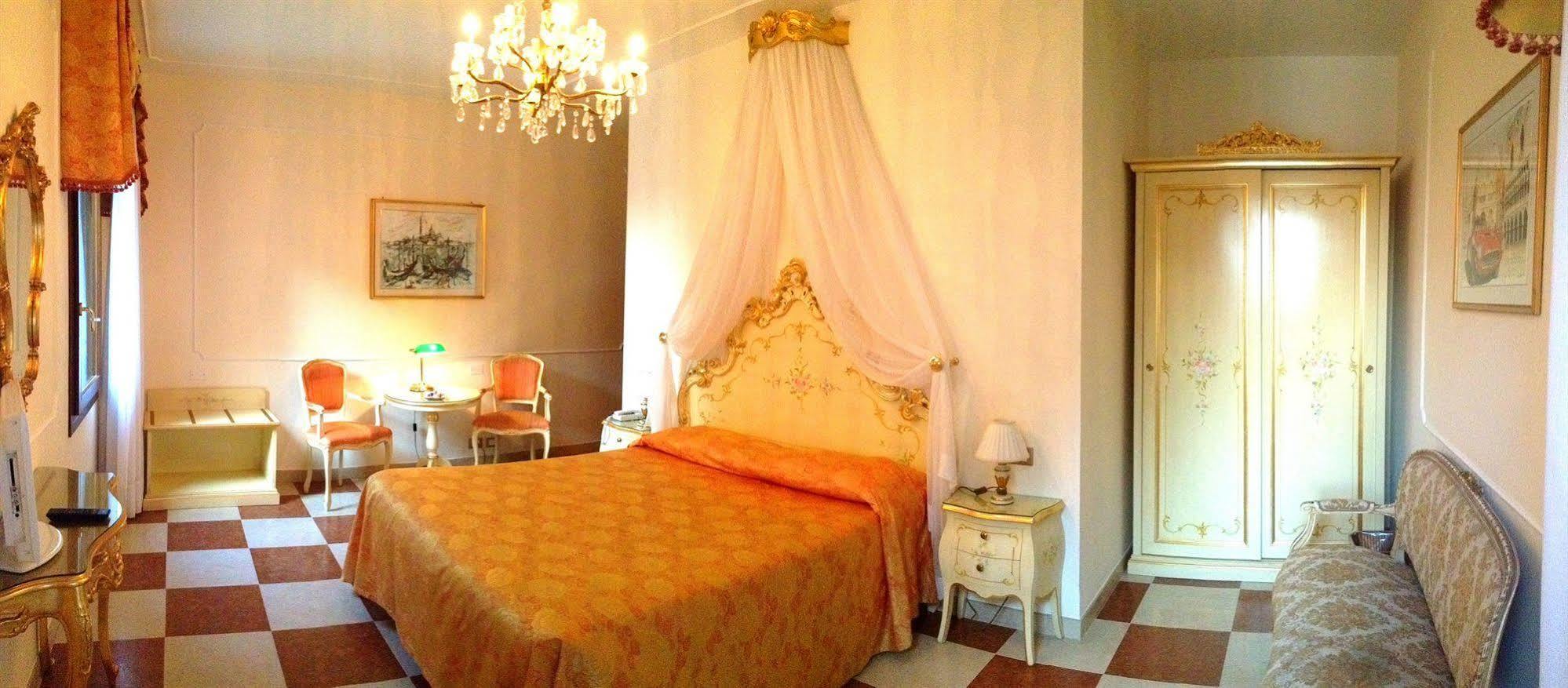Hotel Bernardi Semenzato Velence Kültér fotó