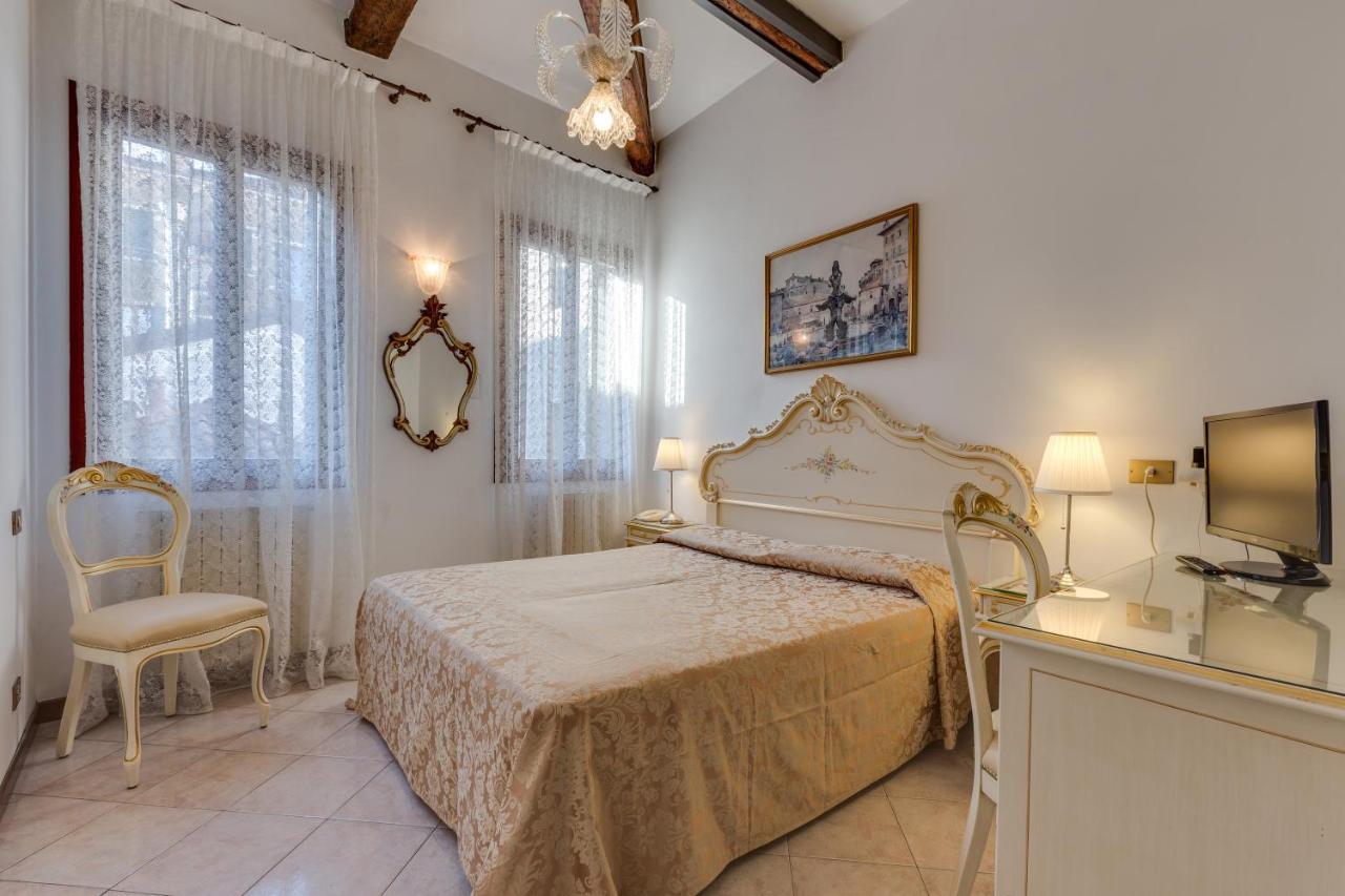 Hotel Bernardi Semenzato Velence Kültér fotó