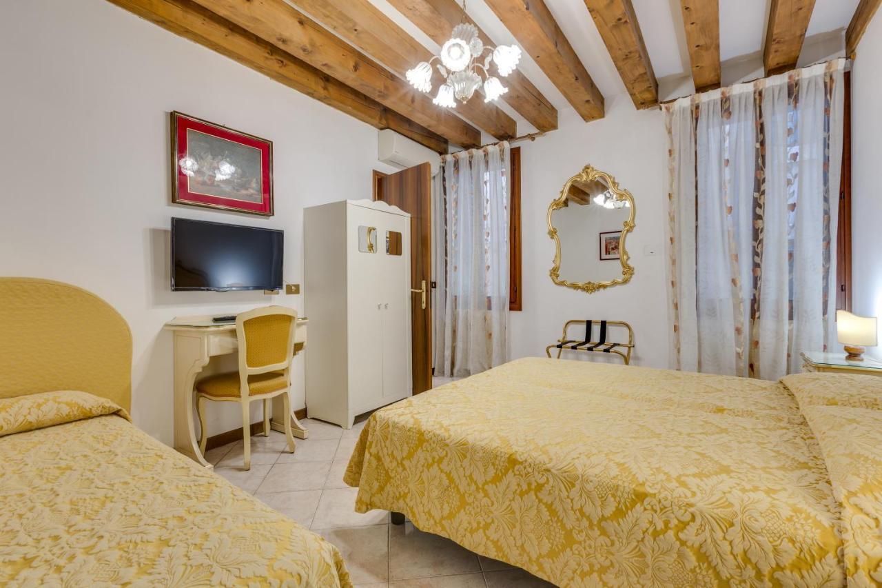 Hotel Bernardi Semenzato Velence Kültér fotó